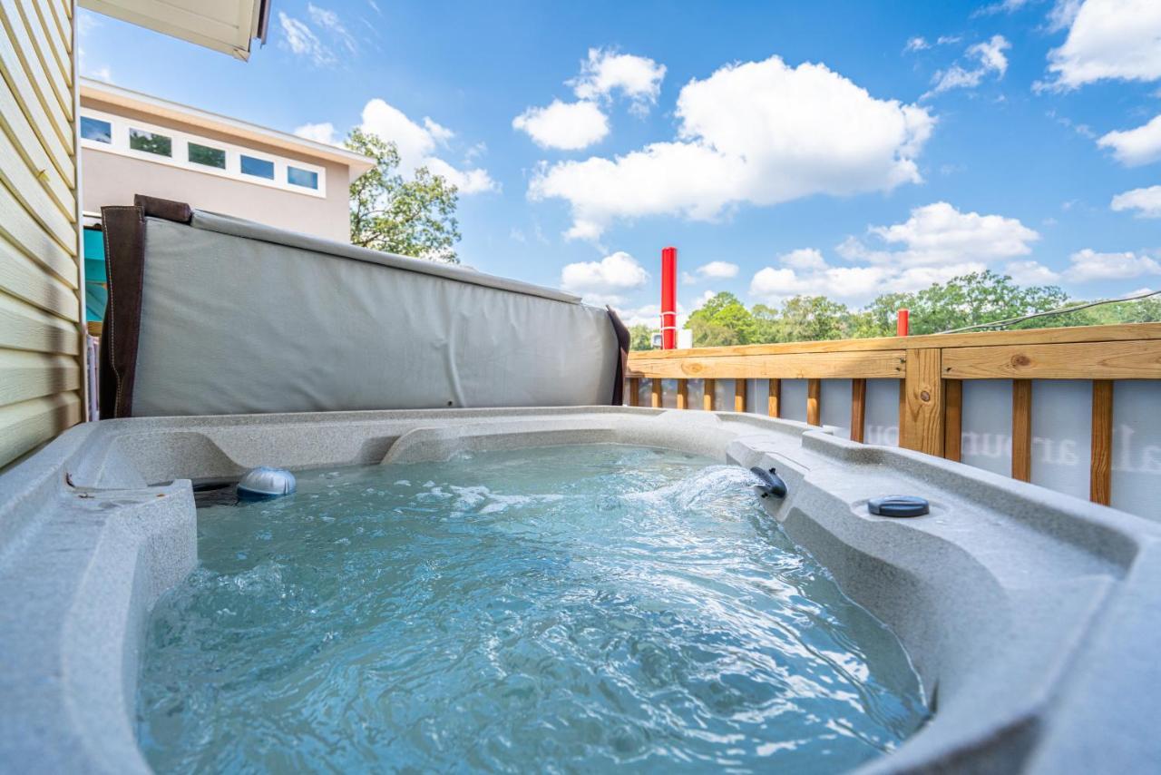 הוט ספרינגס Canary Lake Cottage W/Hot Tub At Sam'S Pizza מראה חיצוני תמונה