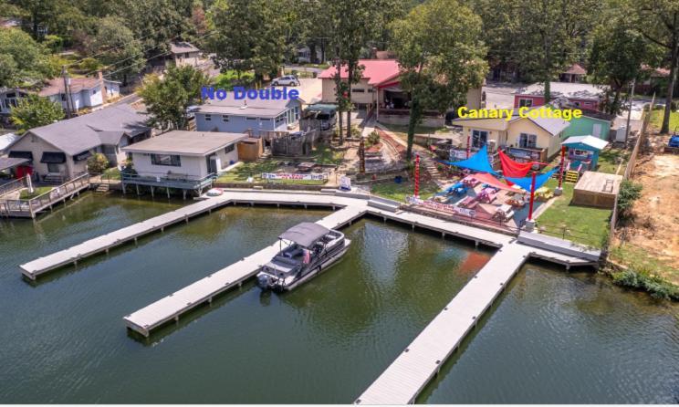 הוט ספרינגס Canary Lake Cottage W/Hot Tub At Sam'S Pizza מראה חיצוני תמונה